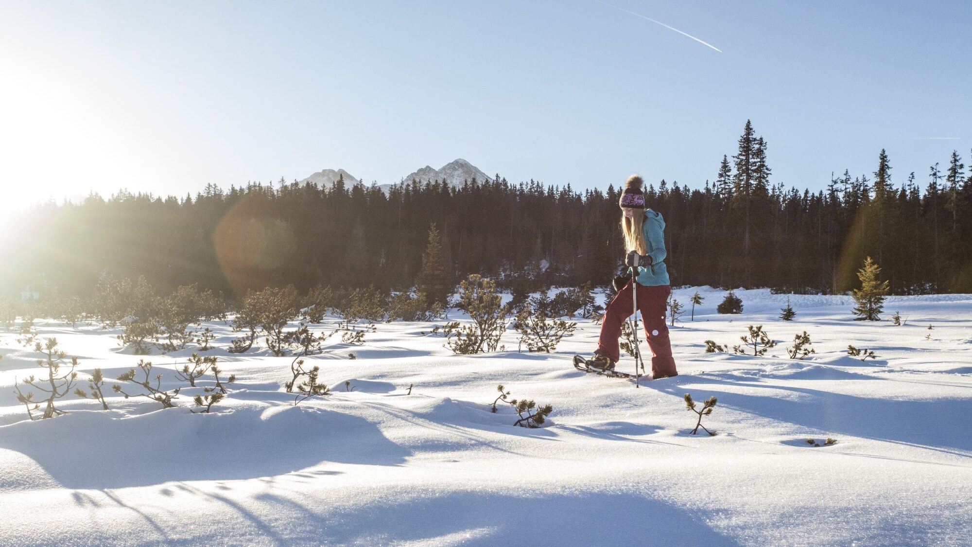 Great snowshoe hikes in a snow-covered landscape are possible at the hiking and wellness hotel Gassner.