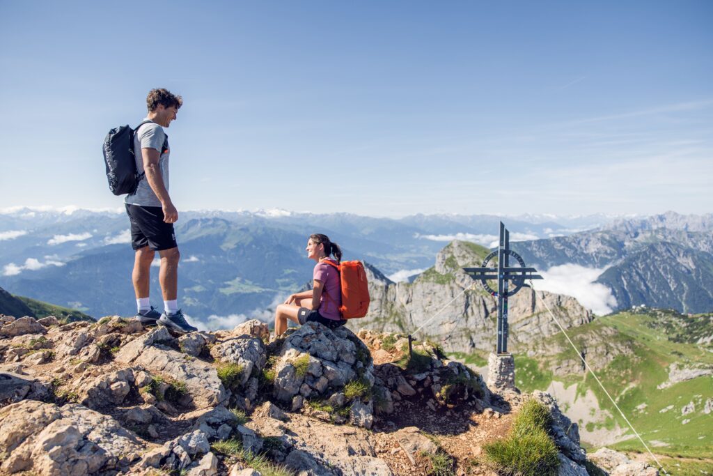 Hiking on the Rofanspitze in Pertisau in Tyrol offers a fantastic panorama.