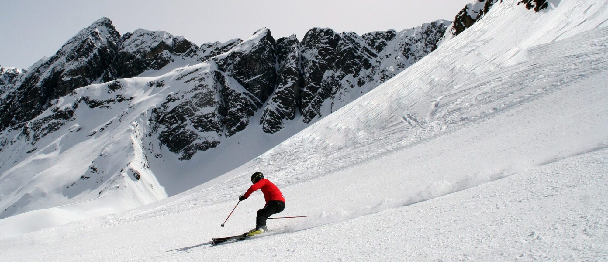 Skifahren in Tirol garantiert freie Fahrt abseits von Menschenmassen.