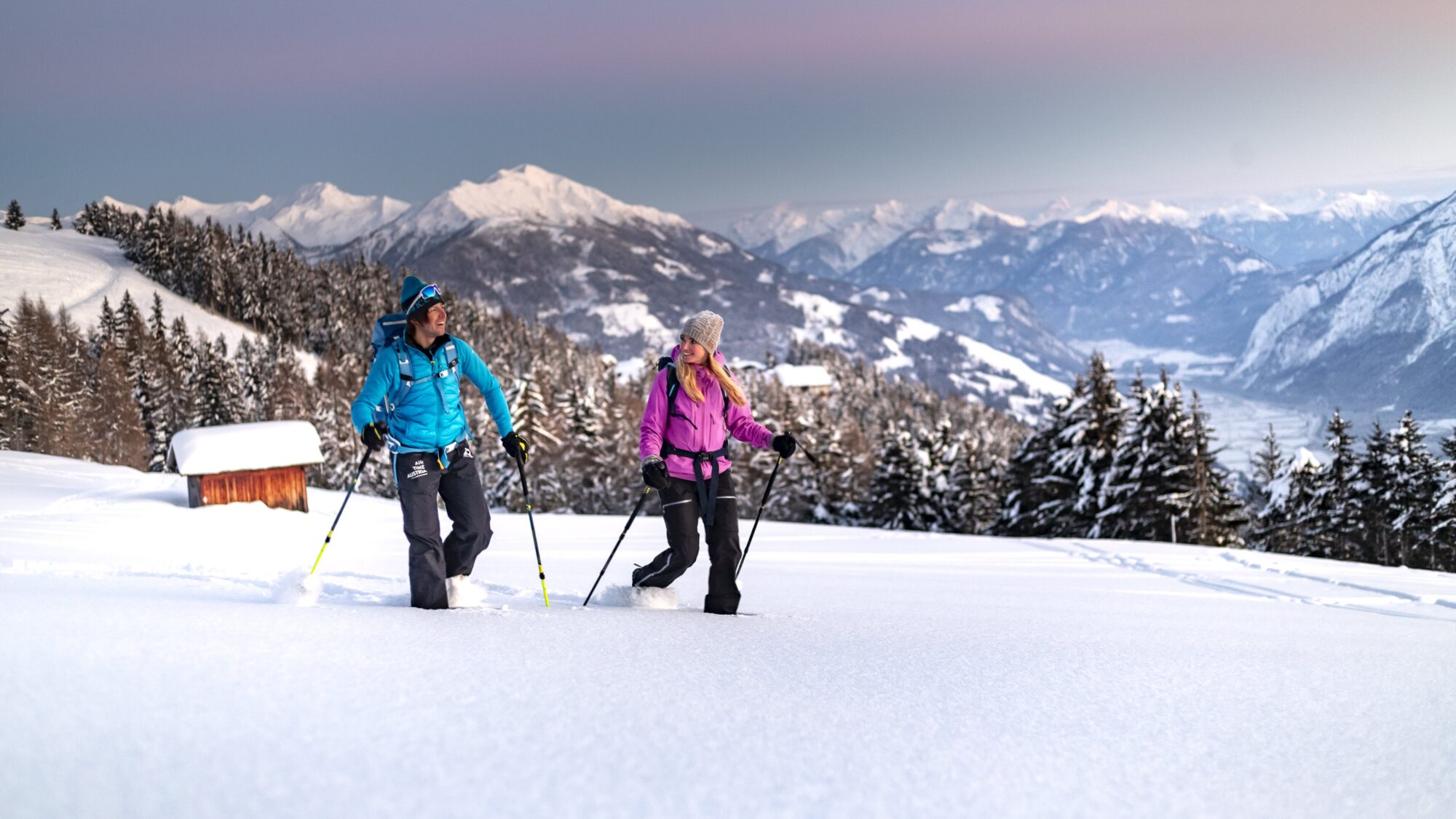 Geführte Schneeschuhtouren von den besten alpinen Wanderhotels garantieren schönste Urlaubserinnerungen.