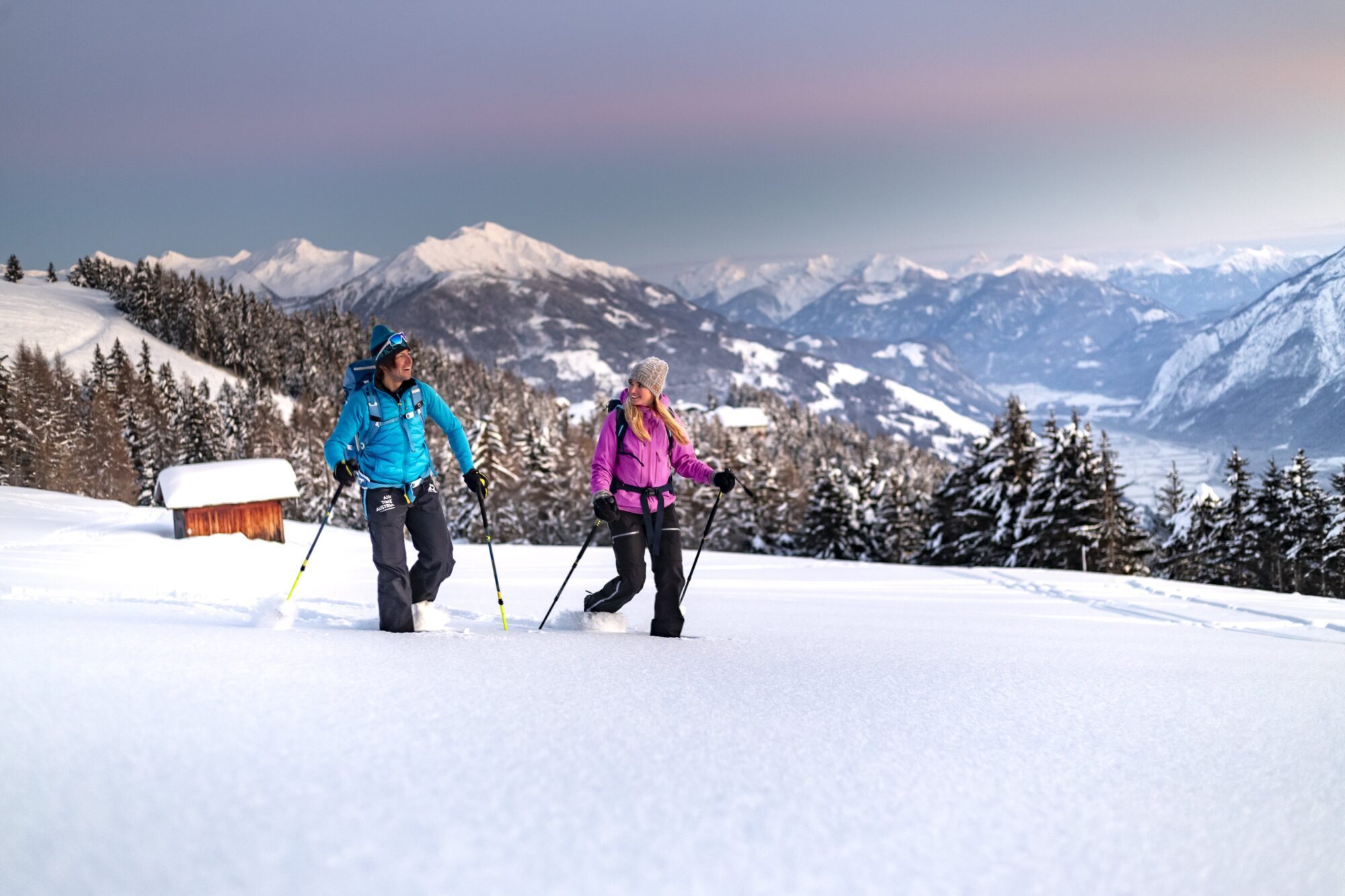 Geführte Schneeschuhtouren von den besten alpinen Wanderhotels garantieren schönste Urlaubserinnerungen.